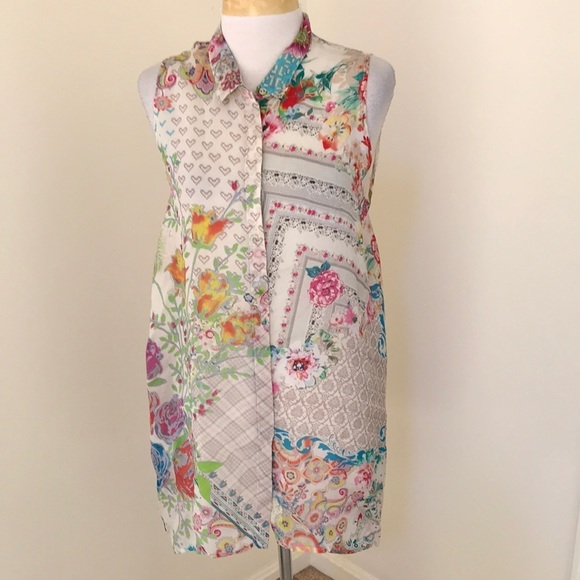 JOHNNY WAS Size S floral front button ruched top